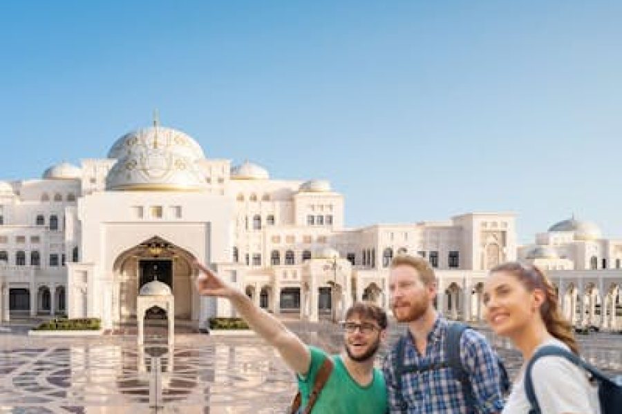 Private Day Trip from Dubai: SZ Grand Mosque, Louvre Abu Dhabi and City Tour