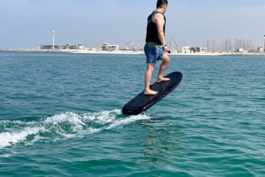 Dubai: Guided eFoil Experience