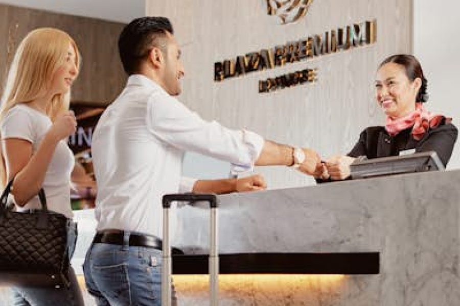 Plaza Premium Lounge Dubai: Entry Ticket