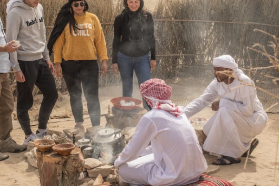 Morning Heritage Safari: Vintage G-Class Ride with Breakfast at Al Marmoom Camp