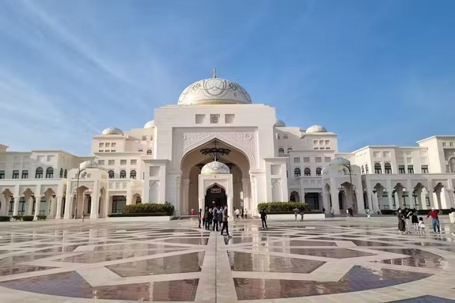 Sheikh Zayed Mosque & Abu Dhabi City Tour From Abu Dhabi